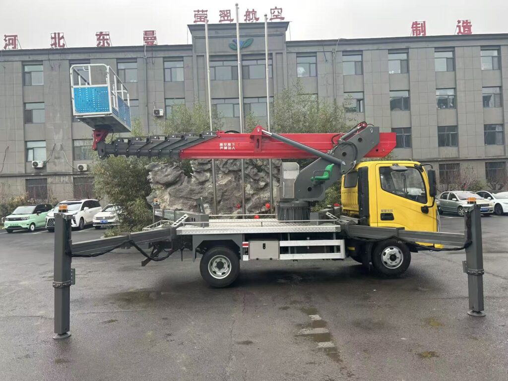 Hebei Dongman 32-meter Blue Plate (Foton Aulion) Aerial Work Platform